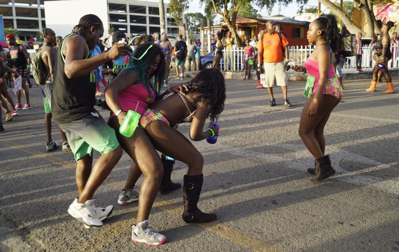 Tanzen beim Karneval auf Barbados