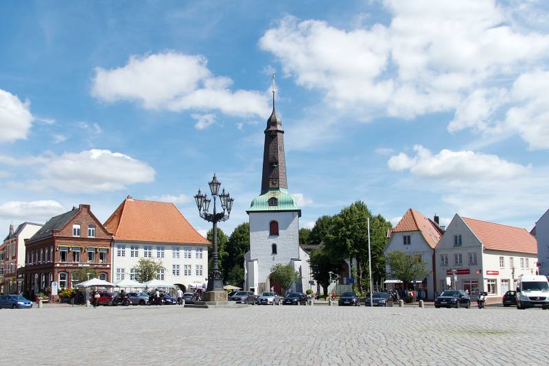 Markt mit Stadtkirche