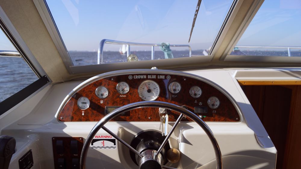 Cockpit im Hausboot